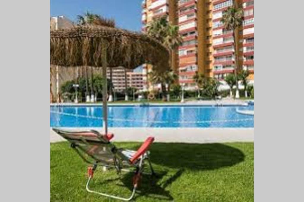 Coqueto Apartamento En Puerto Marina Con Piscina Benalmadena Luaran gambar