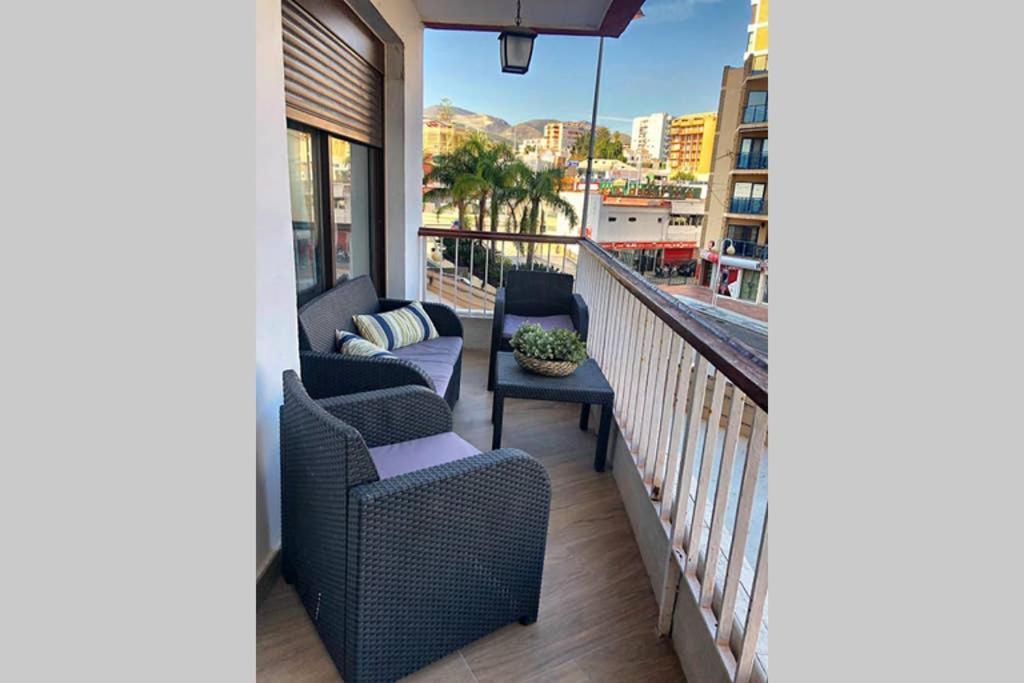 Coqueto Apartamento En Puerto Marina Con Piscina Benalmadena Luaran gambar