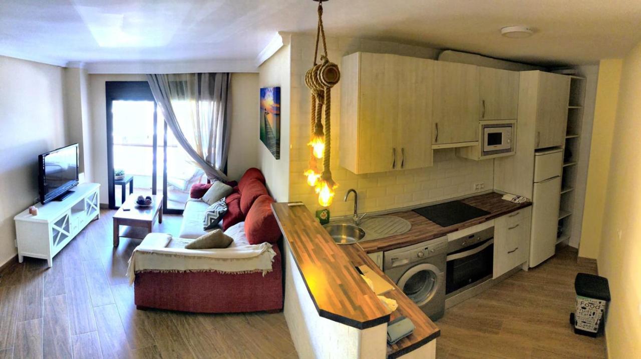 Coqueto Apartamento En Puerto Marina Con Piscina Benalmadena Luaran gambar