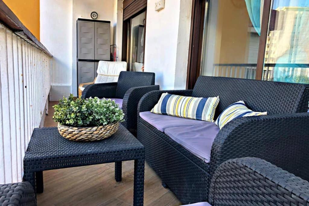 Coqueto Apartamento En Puerto Marina Con Piscina Benalmadena Luaran gambar