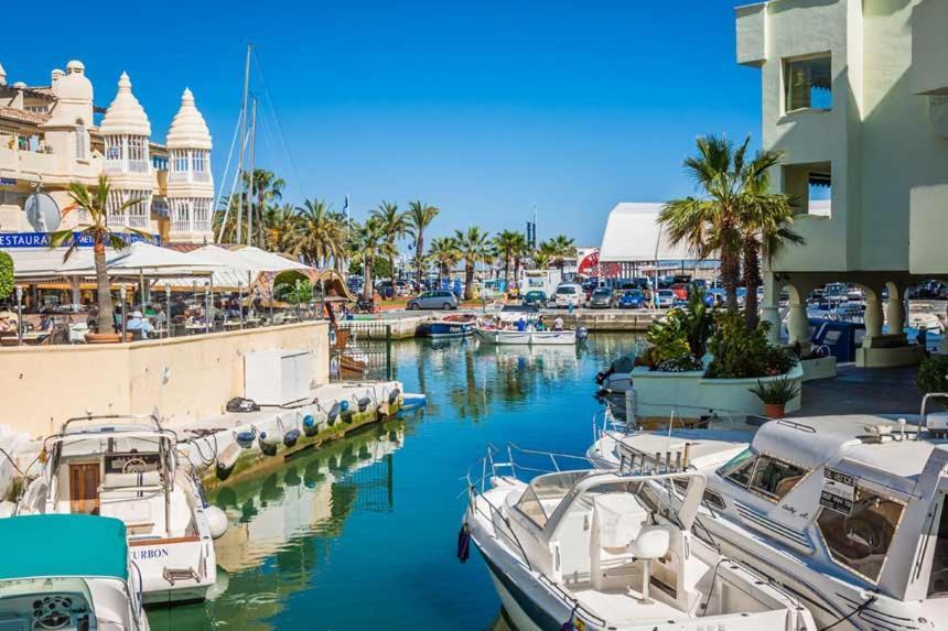 Coqueto Apartamento En Puerto Marina Con Piscina Benalmadena Luaran gambar